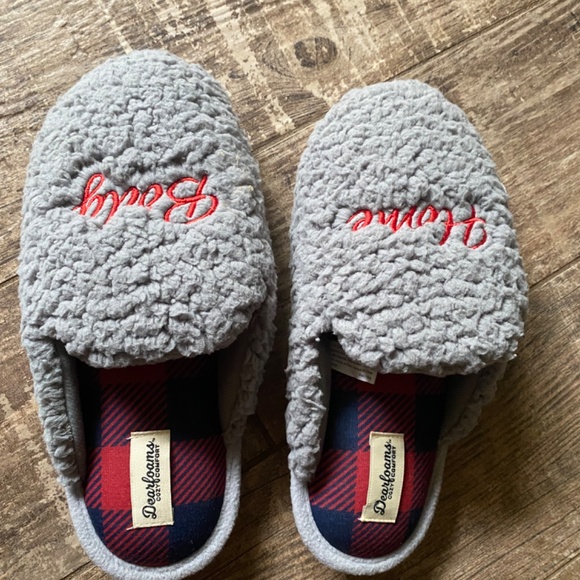Deerfoams Slippers Size  7-8 Brandnew - Picture 2 of 3